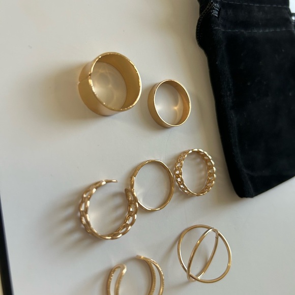 Gold rings bundle with ring cuffs 💅🏼 - Picture 4 of 4
